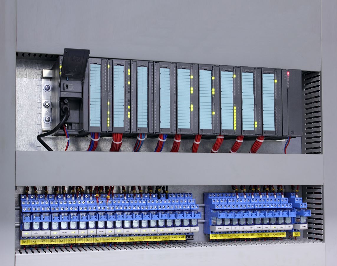 Tablero de automatización con PLC